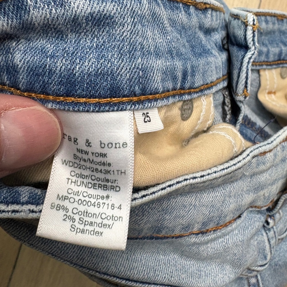 Rag & Bone Dre Slim Boyfriend Jeans Thunderbird Light Wash Distressed Hem 25 - Picture 2 of 9